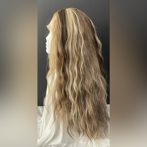 Chelsey Smith Crowns Lace Front Synthetic Wig Cassidy Luxe 2.0 Petite Cap CSC - Picture 5 of 16